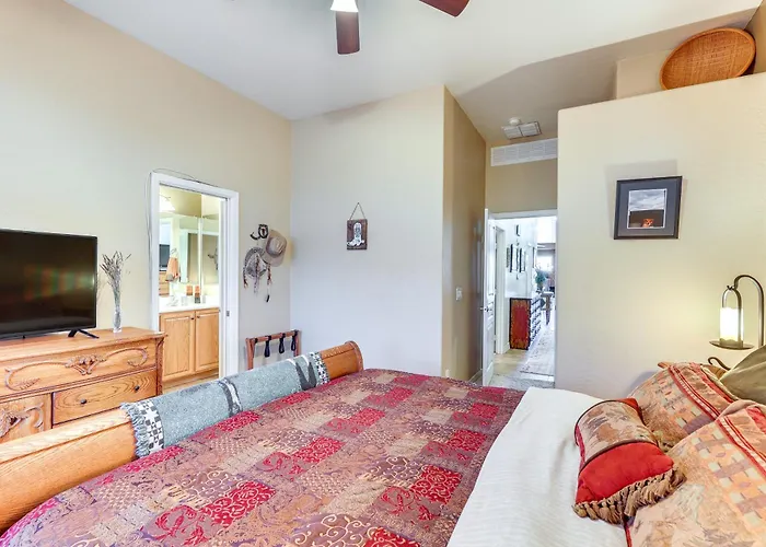 3 Mi To Usery Mtn Regional Park: Poolside Paradise Holiday home Mesa
